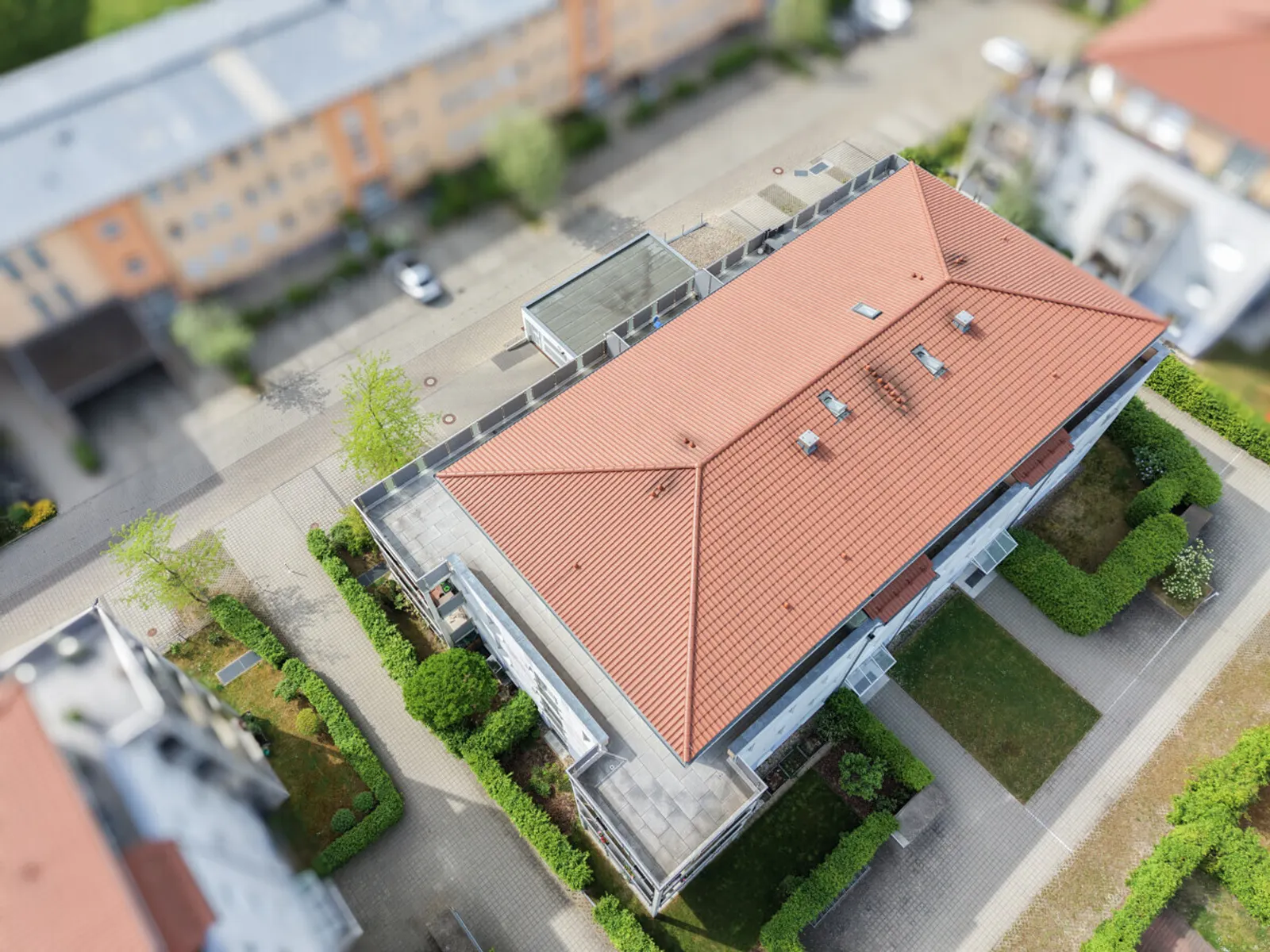 Hochwertige Penthouse-Wohnung mit weitläufiger Dachterrasse in Ingolstadt-Hollerstauden! - Bild 3