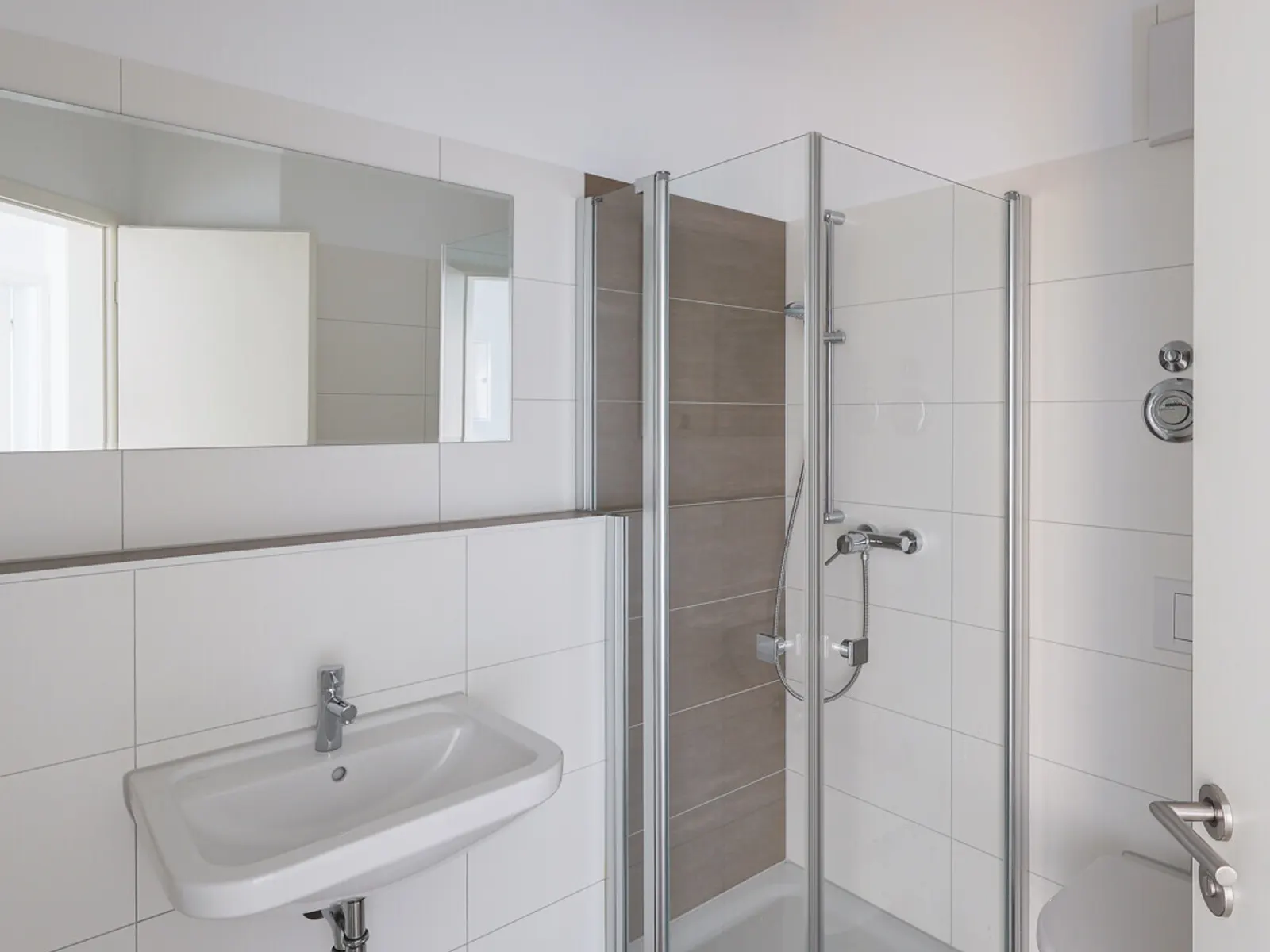 Hochwertige Penthouse-Wohnung mit weitläufiger Dachterrasse in Ingolstadt-Hollerstauden! - Bild 13