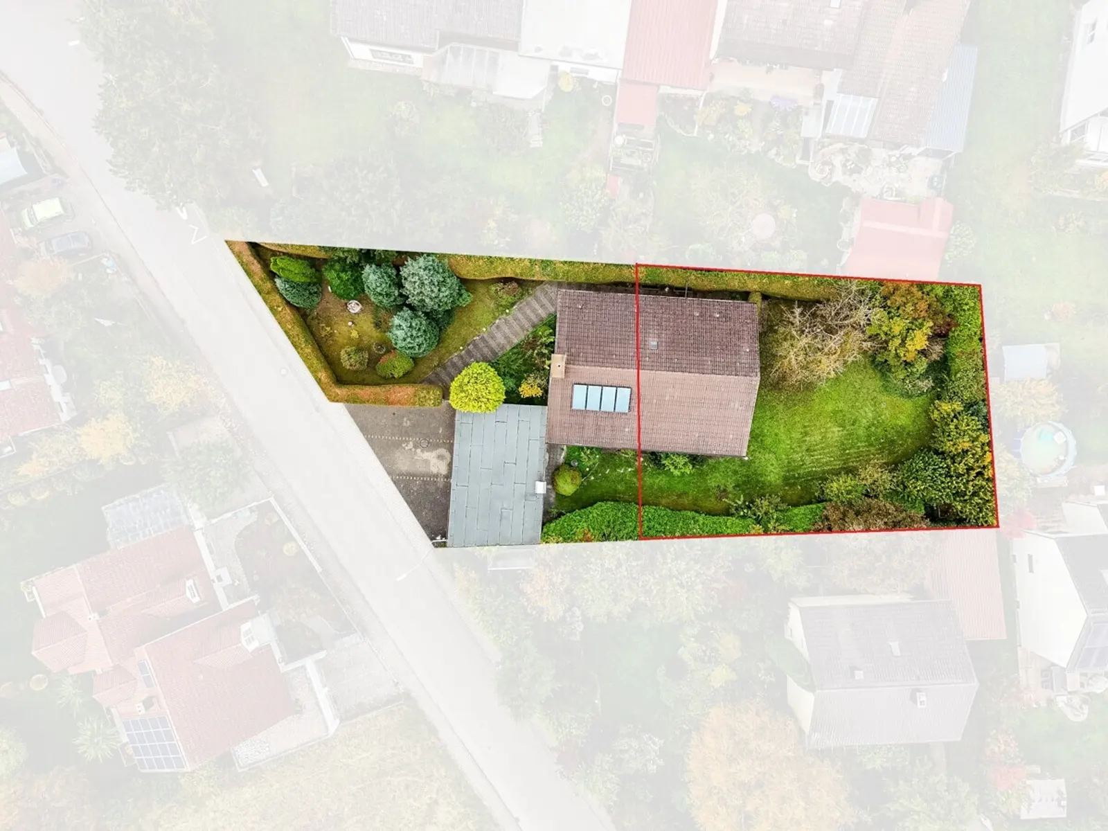 Doppelhaus oder Einfamilienhaus? 559 m² großes Baugrundstück mit Altbestand in Spitalhof! - Bild 1