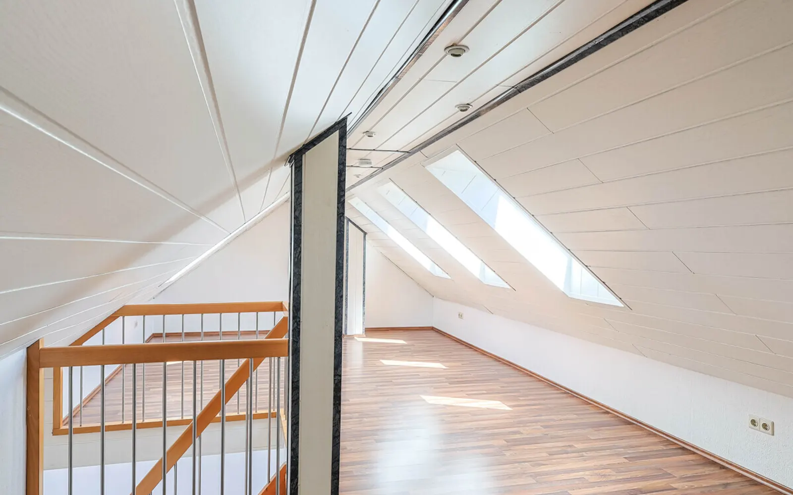 Lichtdurchflutete 3-Zimmer-Wohnung mit ausgebautem Dachboden - Bild 12