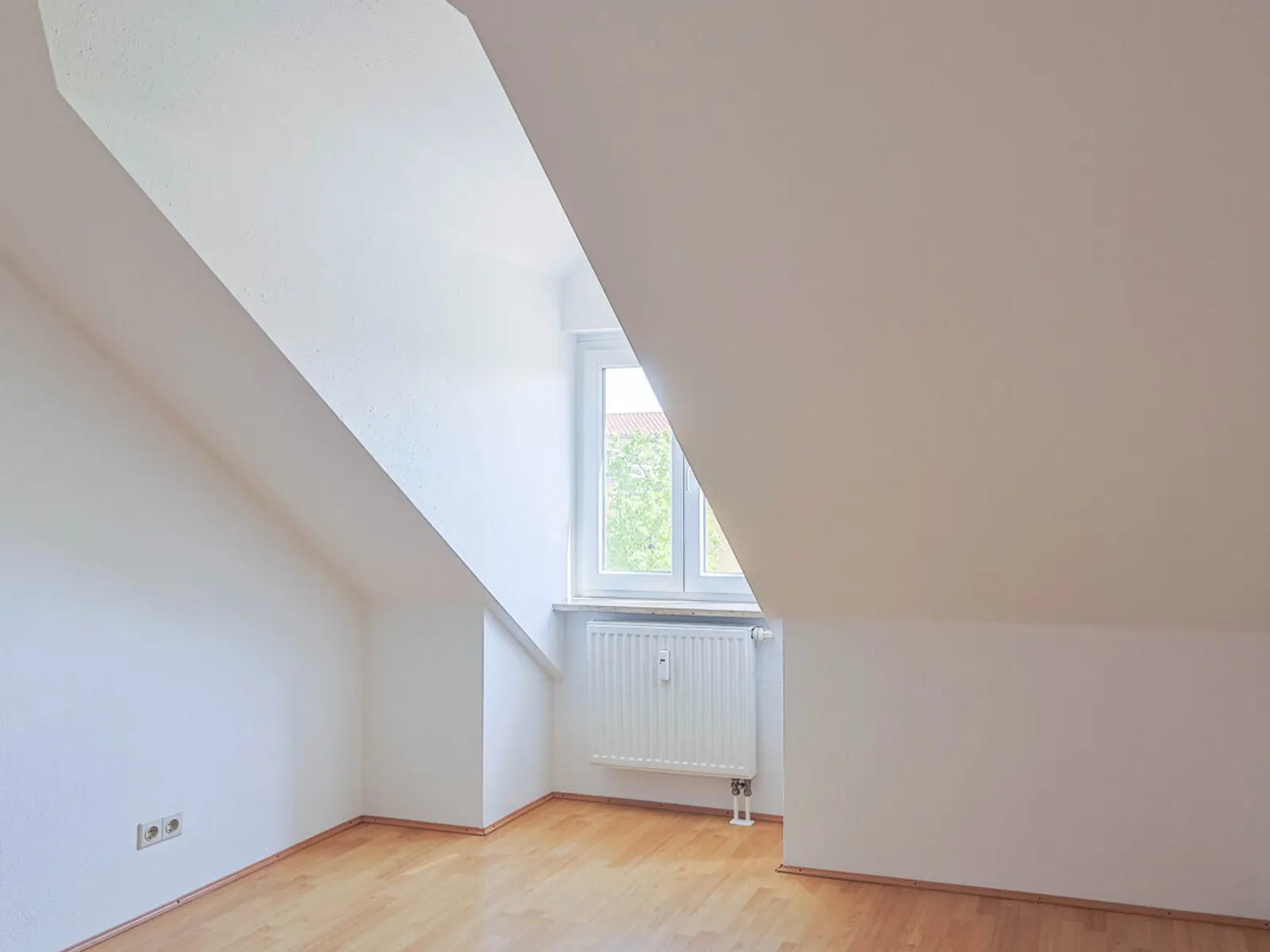 Lichtdurchflutete 3-Zimmer-Wohnung mit ausgebautem Dachboden - Bild 7