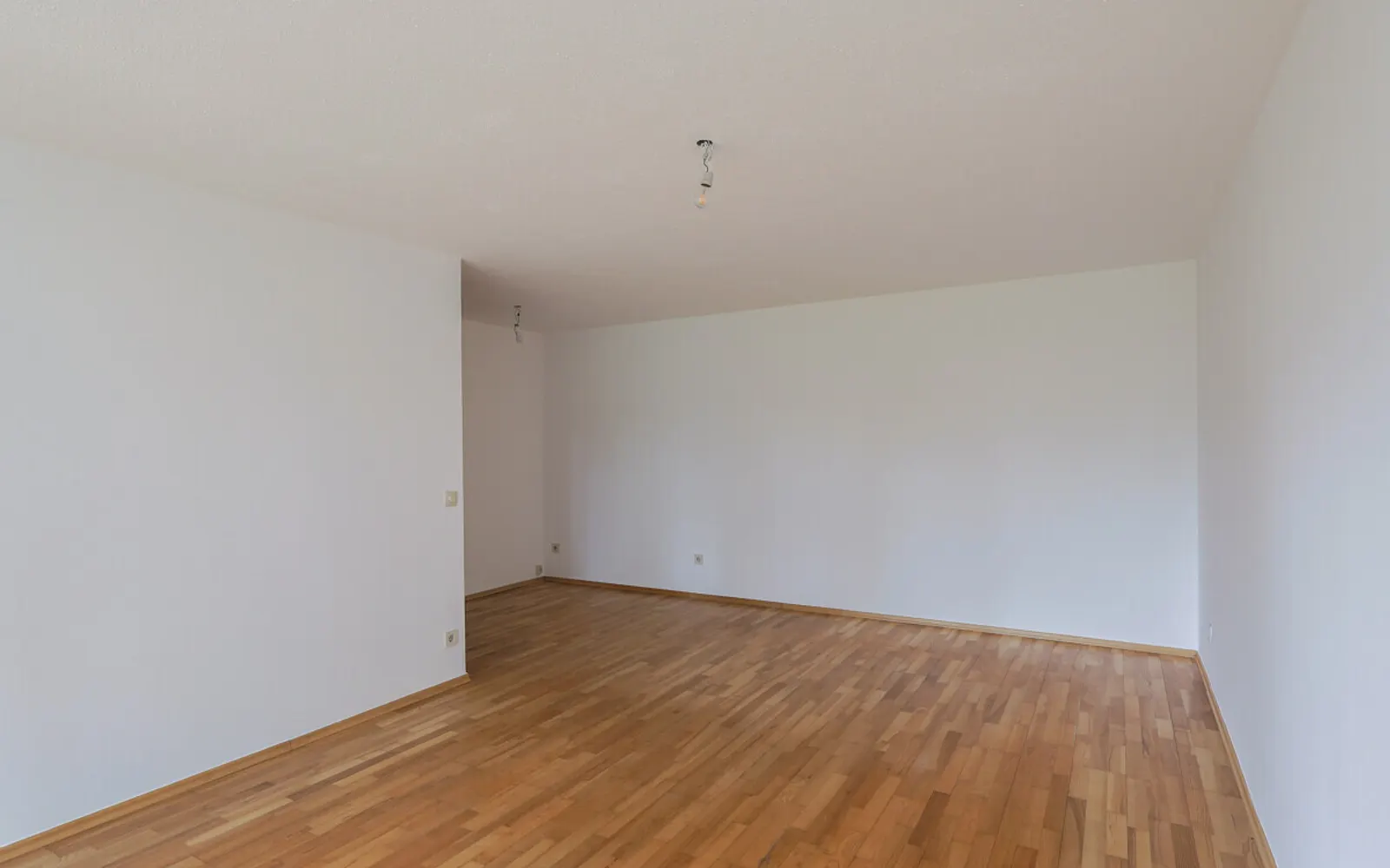 Wohnen mit Urlaubsflair: 3-Zimmer-Wohnung in Ingolstadt mit Gemeinschaftspool - Bild 4