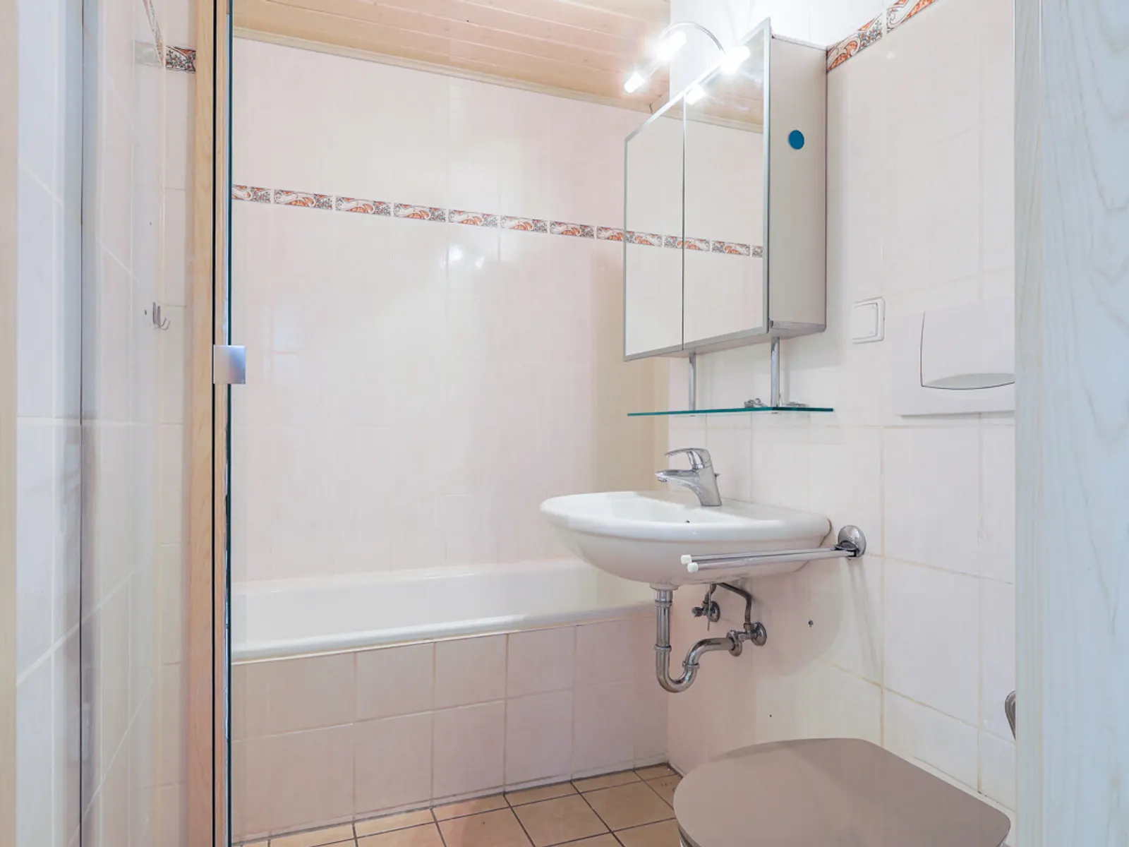 Wohnen mit Urlaubsflair: 3-Zimmer-Wohnung in Ingolstadt mit Gemeinschaftspool - Bild 9
