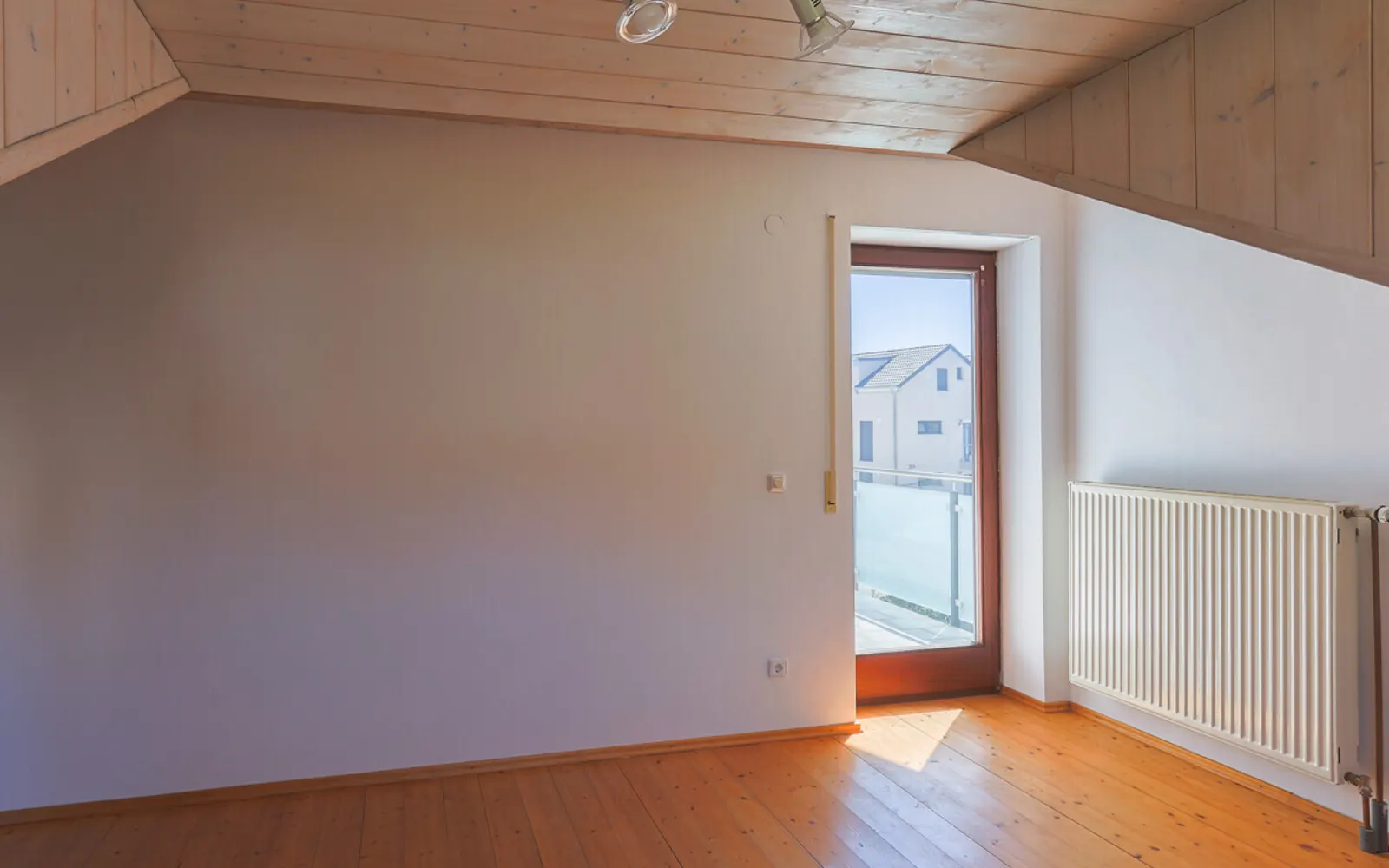 Großzügige, helle Wohnung im Grünen! - Bild 12
