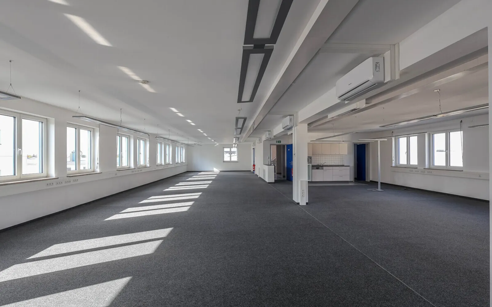 Praxiszentrum mit Halle in Gaimersheim - Bild 14