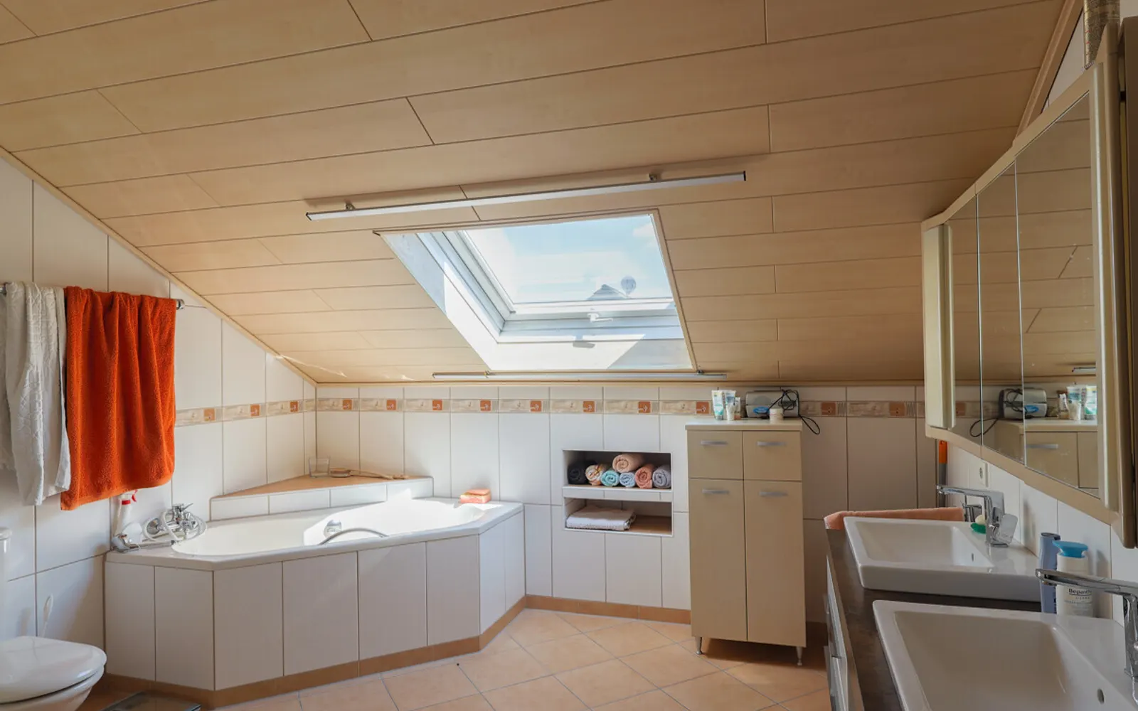 Viel Platz zum Wohlfühlen – gepflegte Doppelhaushälfte mit schönem Garten, Terrasse und Garage - Bild 17