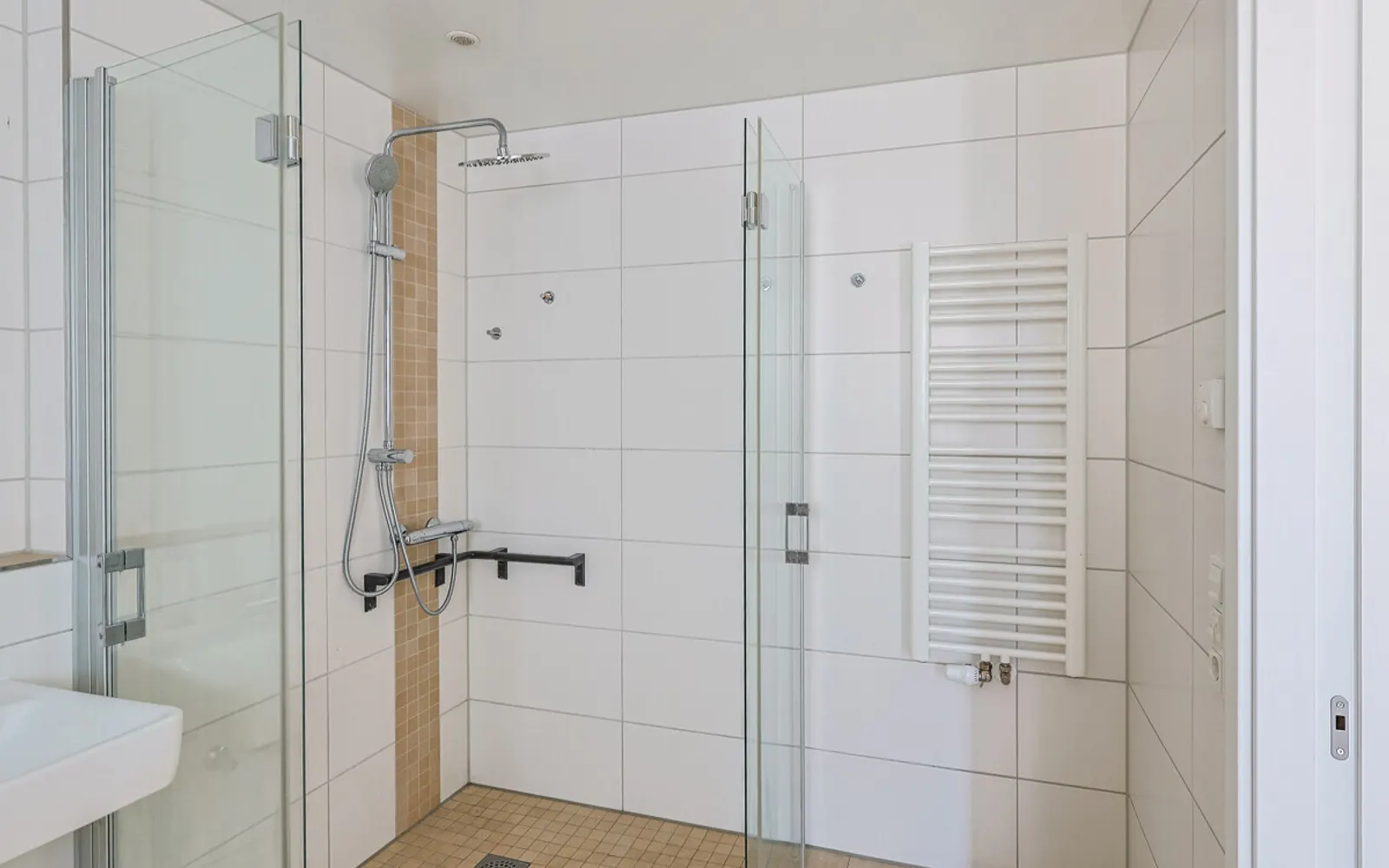 Stilvoll wohnen im Alter - 2-Zimmer-Seniorenwohnung in Baar-Ebenhausen - Bild 4