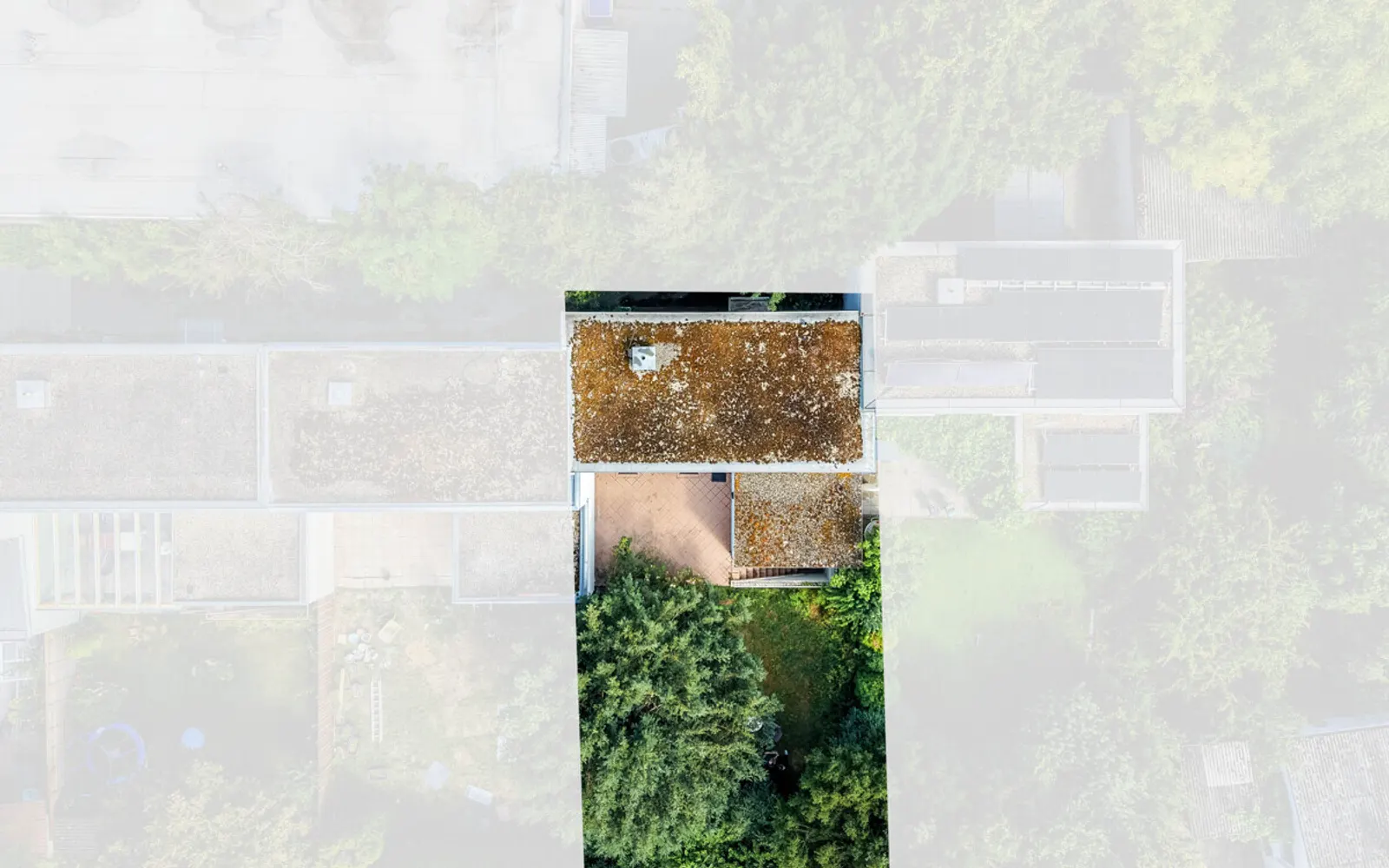 Viel Potenzial in ruhiger Lage – Reihenmittelhaus mit großzügigem Garten in Ingolstadt-Süd - Bild 2