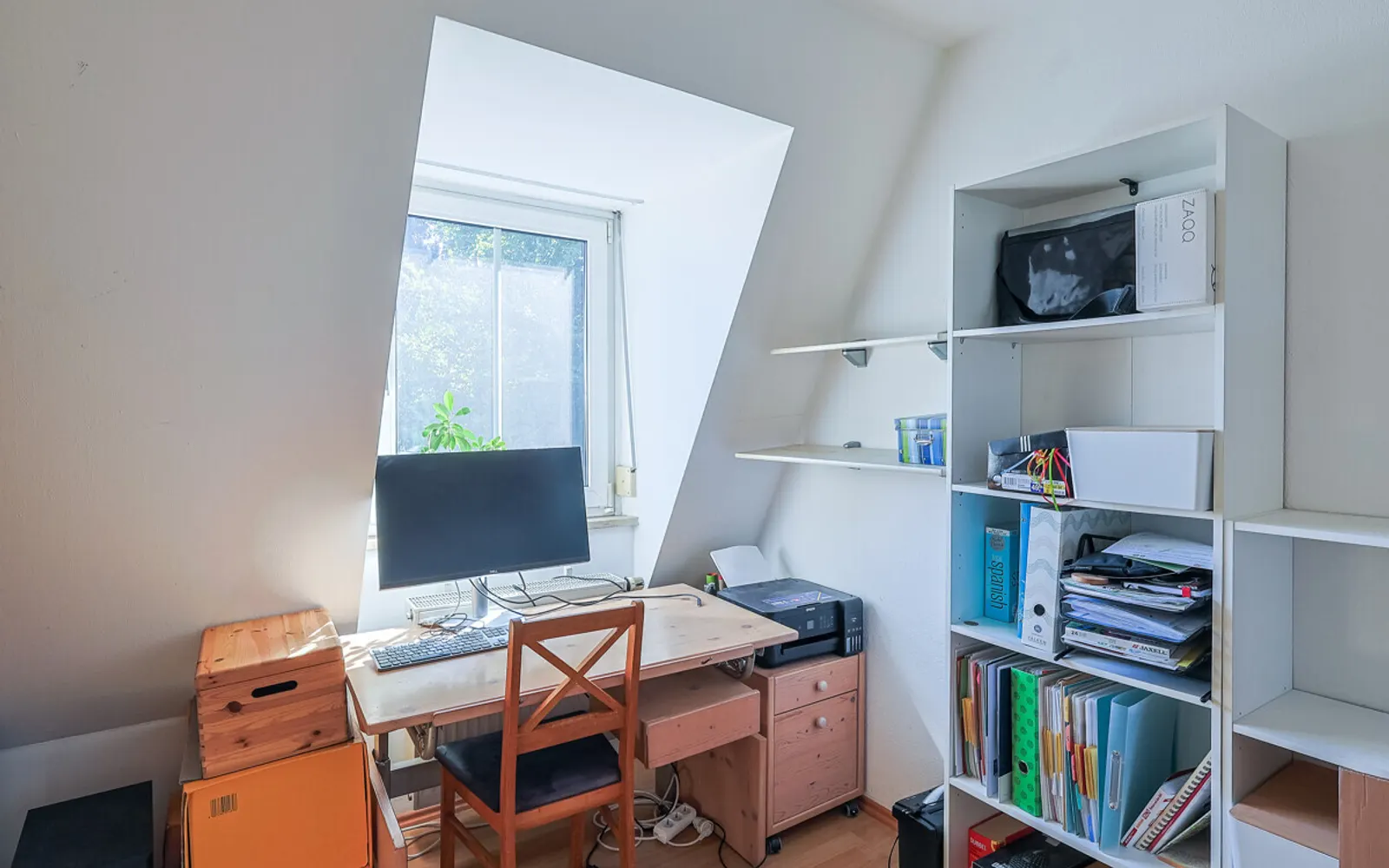 Zweifacher Balkon, viel Licht, viel Platz: Attraktive 3-Zimmer-Dachgeschosswohnung - Bild 16