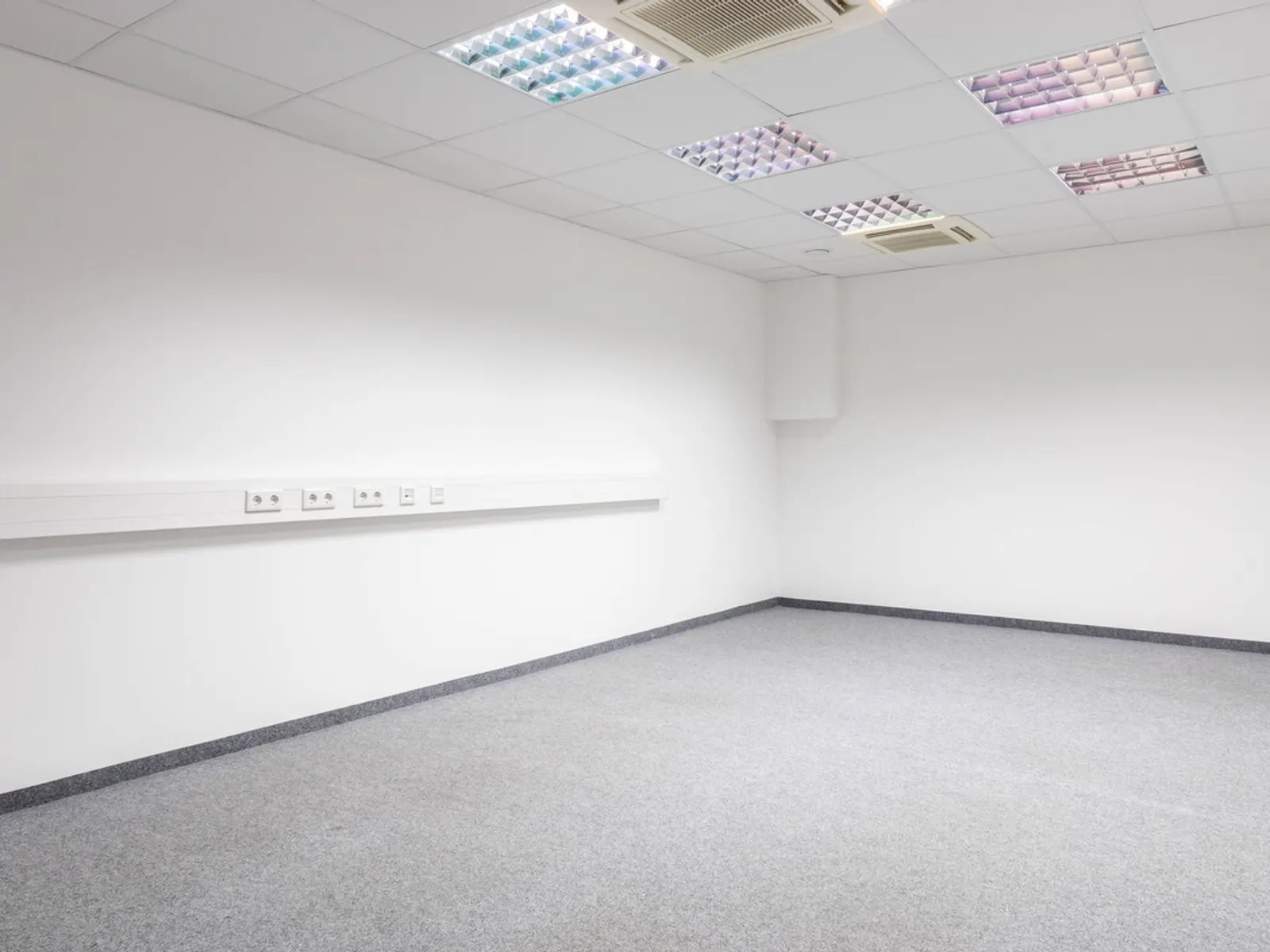 Gewerbefläche im Zentrum - Bild 11