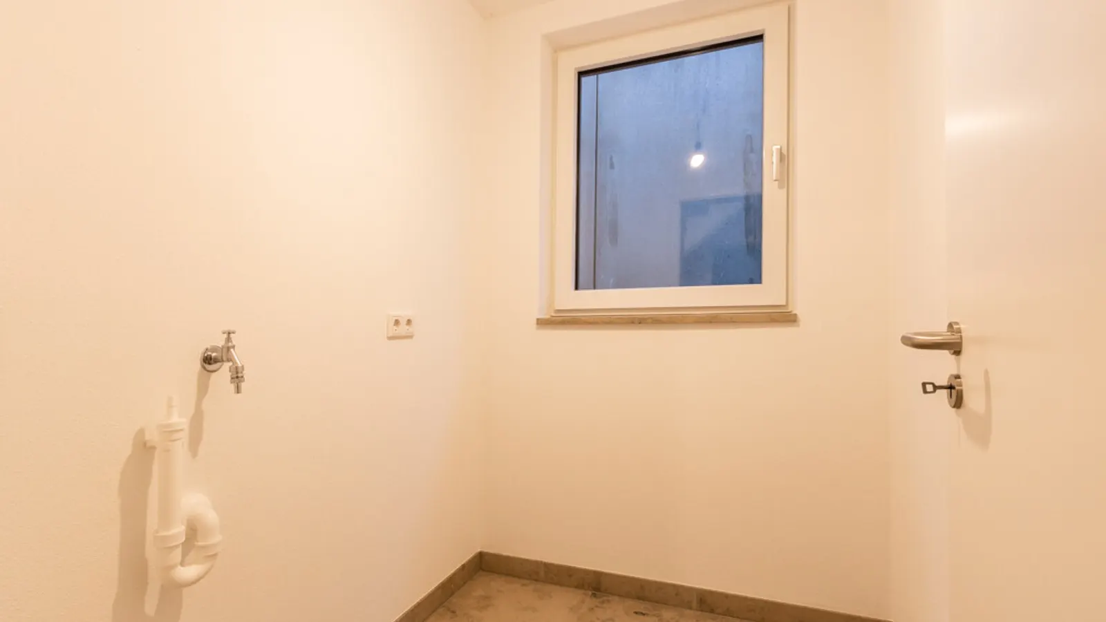 Neuwertige 5-Zimmer-Wohnung mit Garten in Egweil - Bild 11